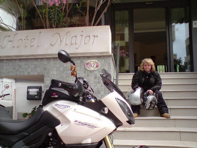 640x480 pixels (84K)